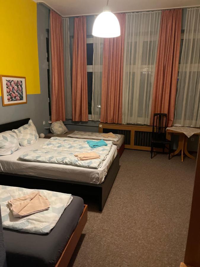 Hotel Pension Delta - Berlin — Photos 1